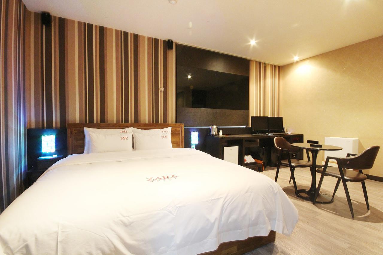 Hotel Zara Чханвон Экстерьер фото
